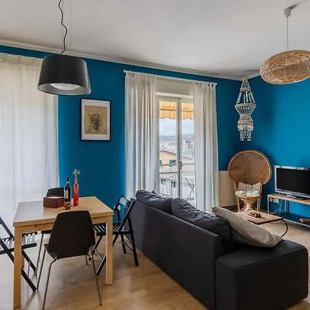 Guesthost - Bell'occhio Colorful With Parking *