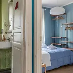 Guesthost - Bell'occhio Colorful With Parking Apartament *