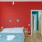 Apartament Guesthost - Bell'occhio Colorful With Parking