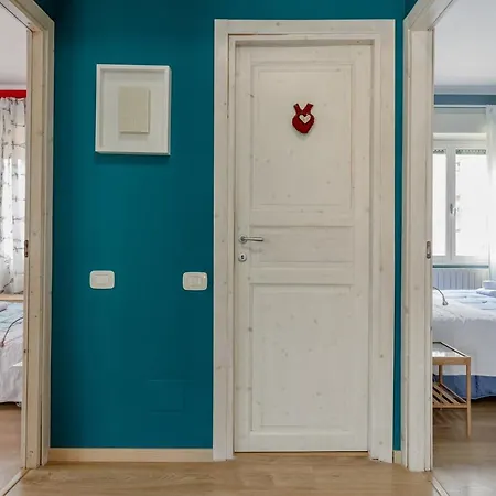 شقة Guesthost - Bell'occhio Colorful With Parking بيرودجا