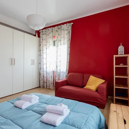 Apartment Guesthost - Bell'occhio Colorful With Parking *