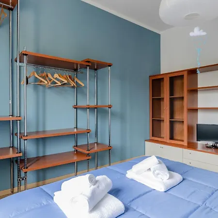 Apartment Guesthost - Bell'occhio Colorful With Parking