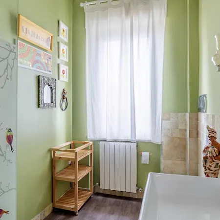 شقة Guesthost - Bell'occhio Colorful With Parking