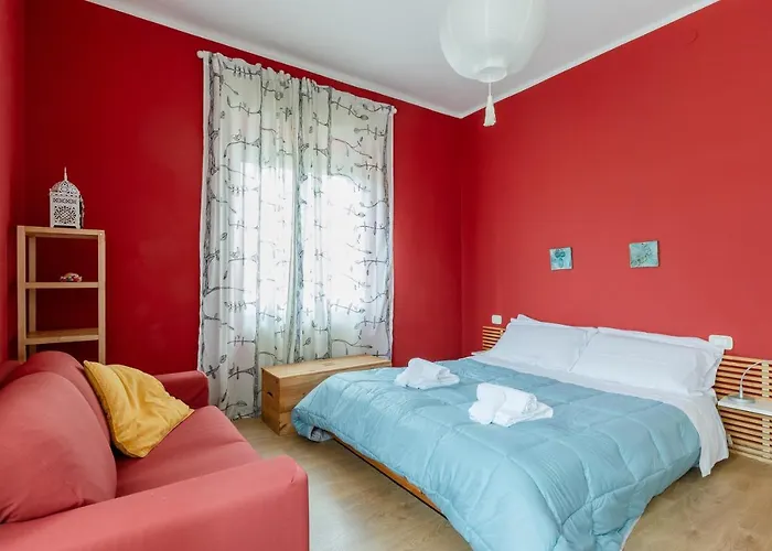 Guesthost - Bell'occhio Colorful With Parking 公寓