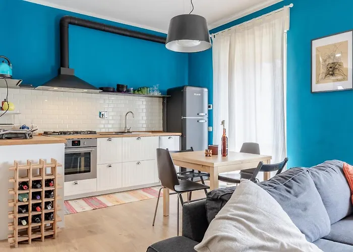 公寓 Guesthost - Bell'occhio Colorful With Parking *