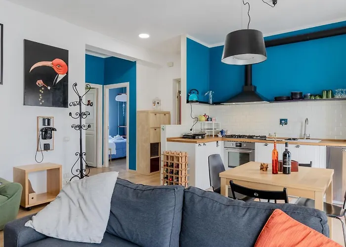 Guesthost - Bell'occhio Colorful With Parking 公寓