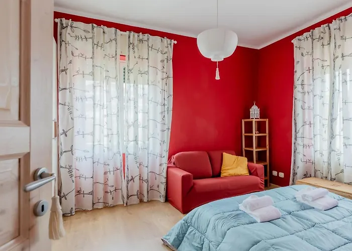 公寓 Guesthost - Bell'occhio Colorful With Parking